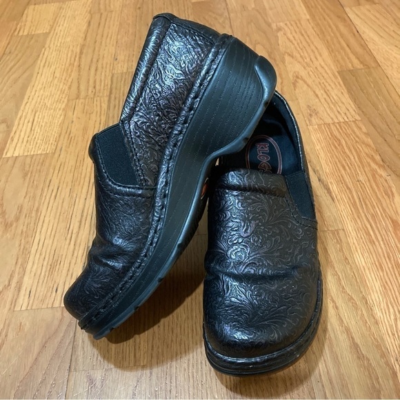 KLOGS FOOTWEAR Naples collection Clogs. Great for workers on their feet a lot 7 - Picture 5 of 14